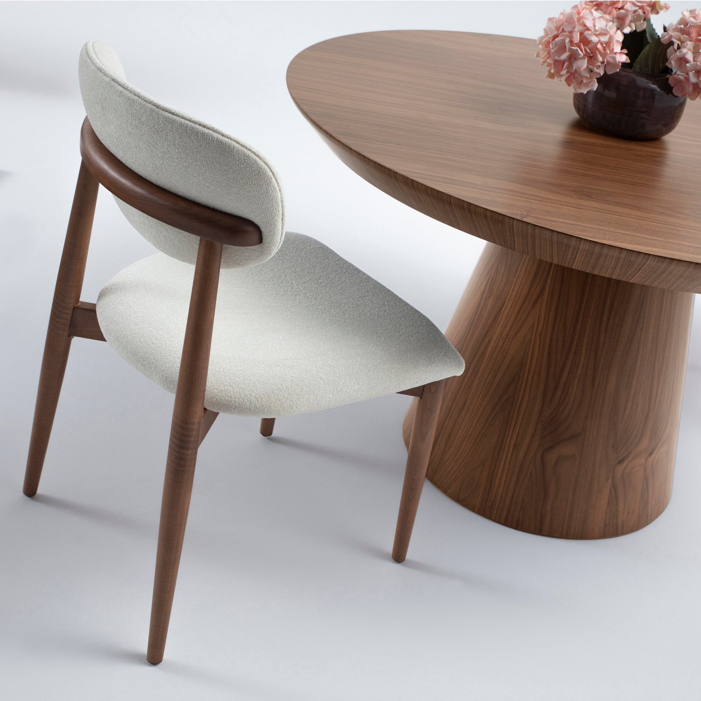 MONACO AMERICAN WALNUT Išskleidžiamas Valgomojo Stalas Ø130x77 (+48*2) - Image 4