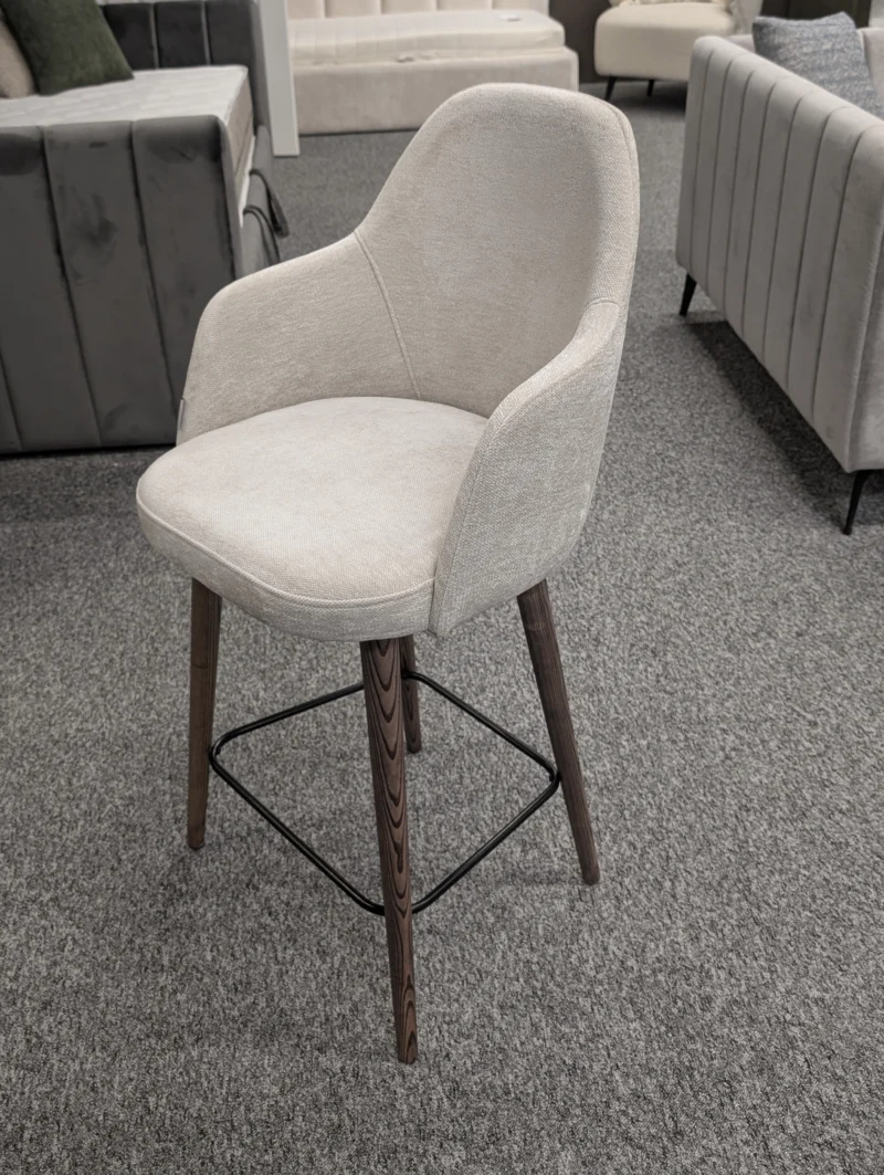 PRATO Pusbario Kėdė Kreminė