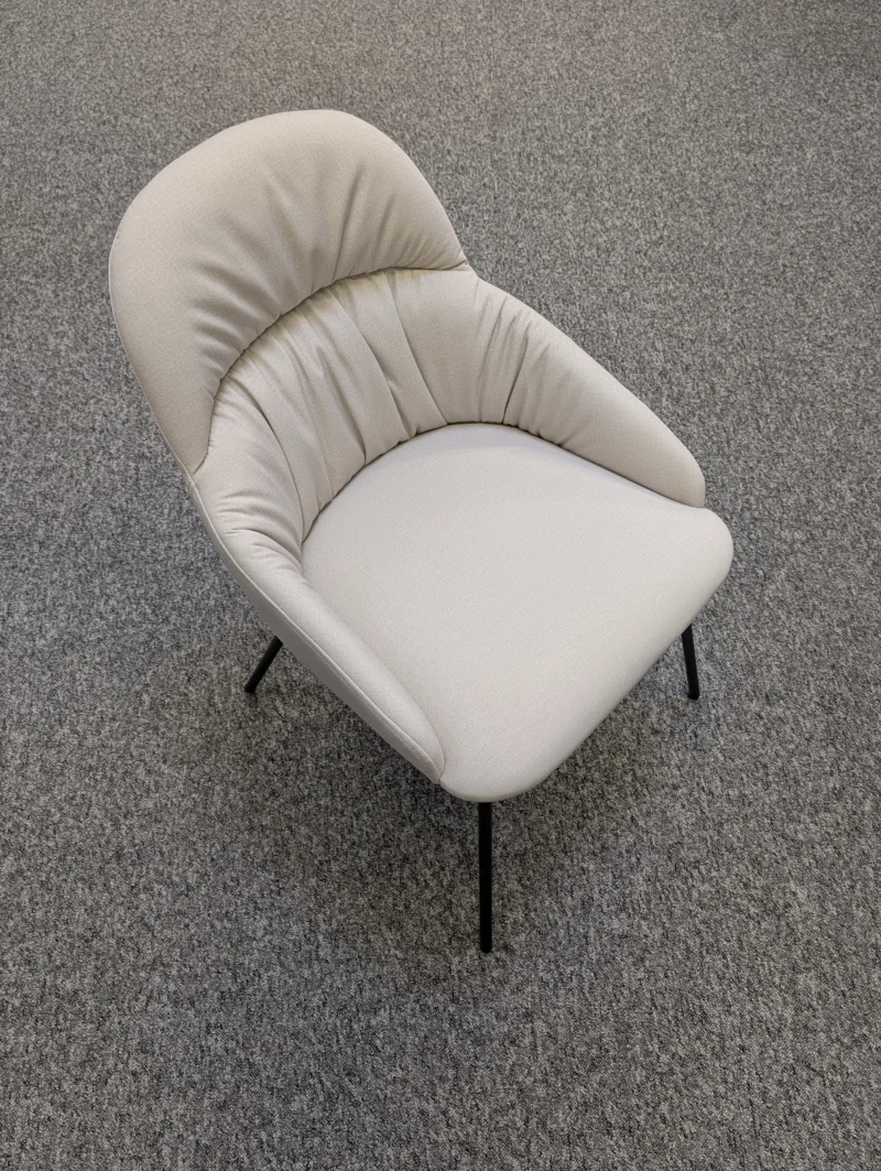 CATALINA II Kėdė Šviesi