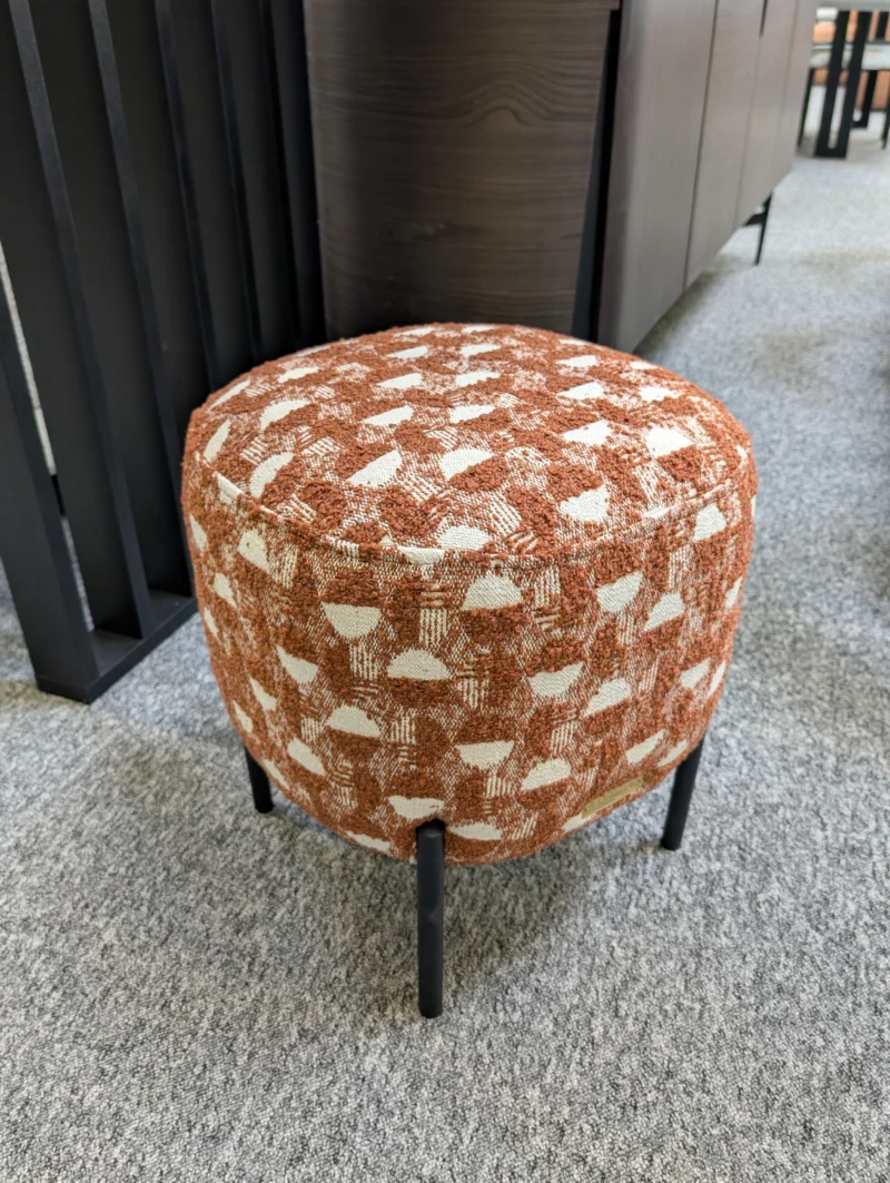 KOTI III Suoliukas Ryškus, margas audinys