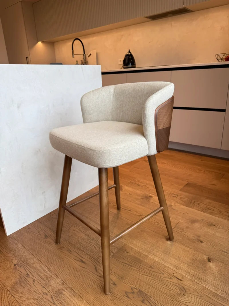 Pusbario kėdė TY50 Light